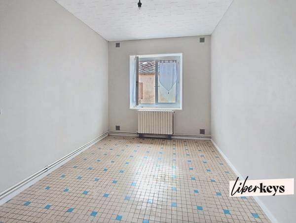 Ensemble immobilier à rénover – 3 habitations – Idéal gîtes ou projet familial