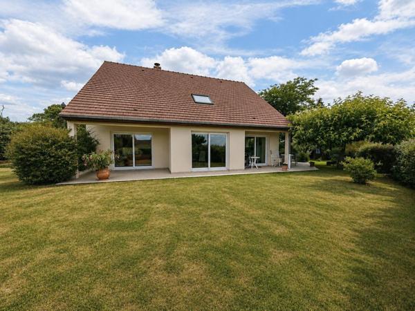 AHUY – Maison d'architecte T6, terrain 716m2