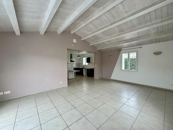 Maison de plain-pied, 4 pièces à louer - LES MATHES