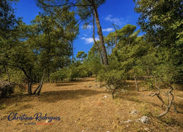 LORGUES TERRAIN A BATIR