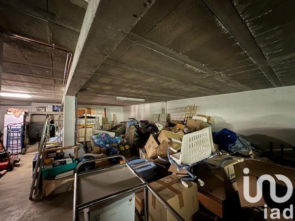 House for sale 5 rooms 137 m² Saint-Jean-Lespinasse