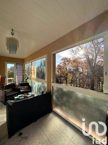 House for sale 5 rooms 137 m² Saint-Jean-Lespinasse