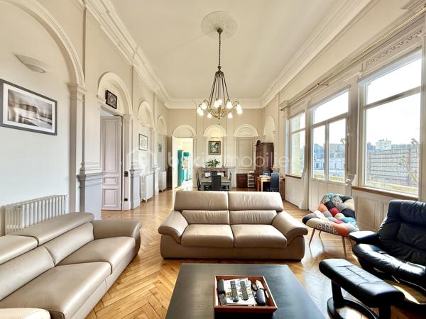 Appartement de 379 m²