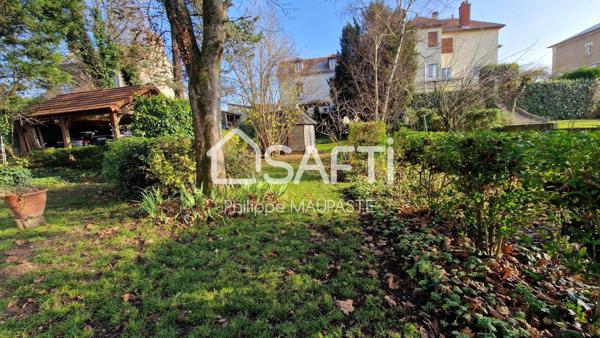 proche des écoles, lycées et commerces