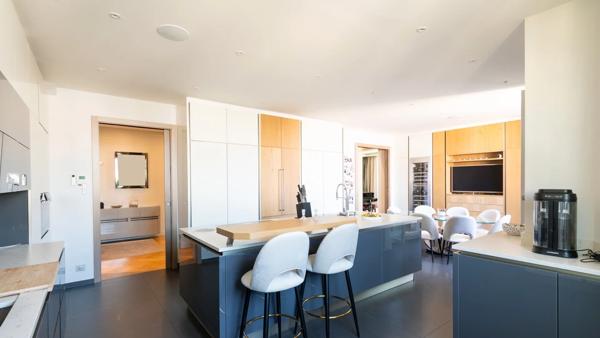 Appartement Paris 16e - TROCADÉRO / PASSY