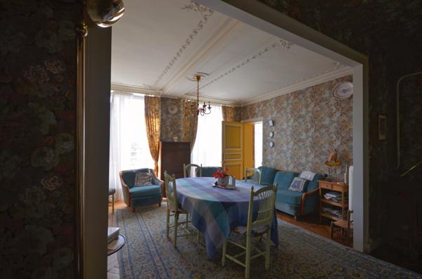 CHATEAU THIERRY (02) centre, à vendre grande maison bourgeoise de 400 m2 habitables avec bâtiment de 800 m2