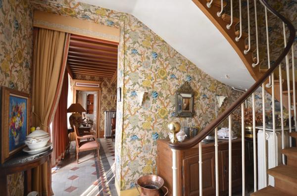 CHATEAU THIERRY (02) centre, à vendre grande maison bourgeoise de 400 m2 habitables avec bâtiment de 800 m2