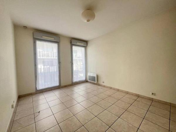 Appartement 1 pièce                                        - 35000 Rennes Réf : 2375