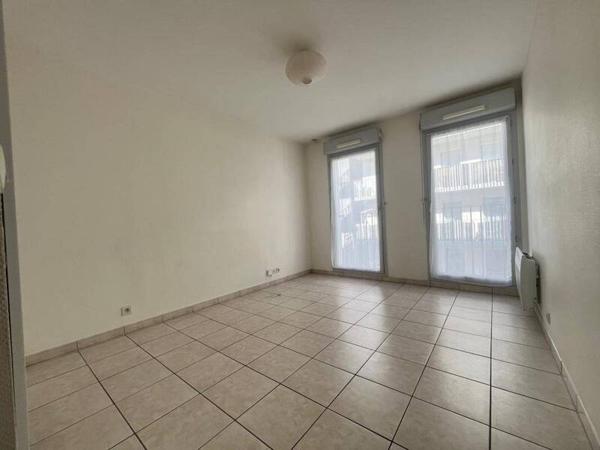 Appartement 1 pièce                                        - 35000 Rennes Réf : 2375