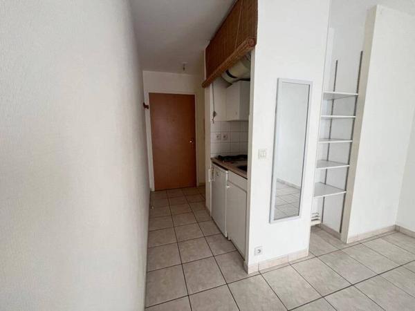 Appartement 1 pièce                                        - 35000 Rennes Réf : 2375