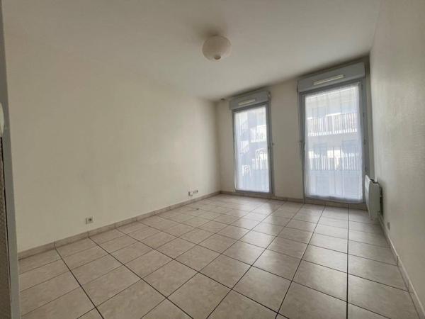 Appartement 1 pièce                                        - 35000 Rennes Réf : 2375