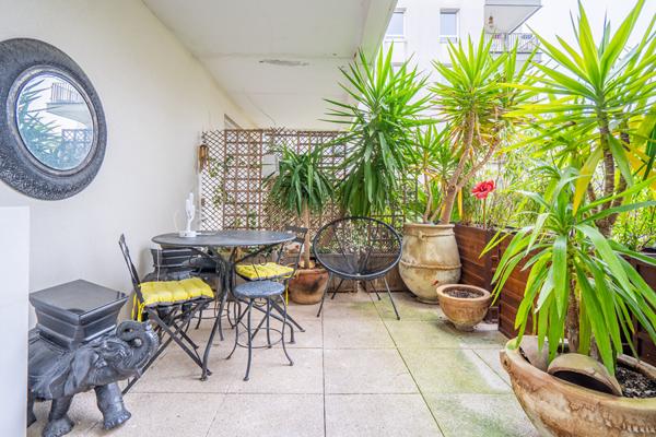 BORDEAUX TIVOLI - Bel appartement T3 avec deux terrasses et place de stationnement