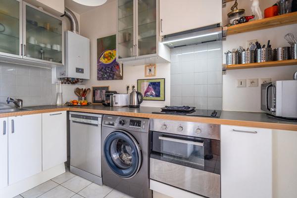 BORDEAUX TIVOLI - Bel appartement T3 avec deux terrasses et place de stationnement