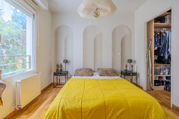 BORDEAUX TIVOLI - Bel appartement T3 avec deux terrasses et place de stationnement