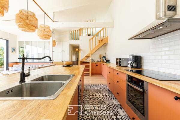 Ancienne champignonnière revisitée en lumineuse contemporaine