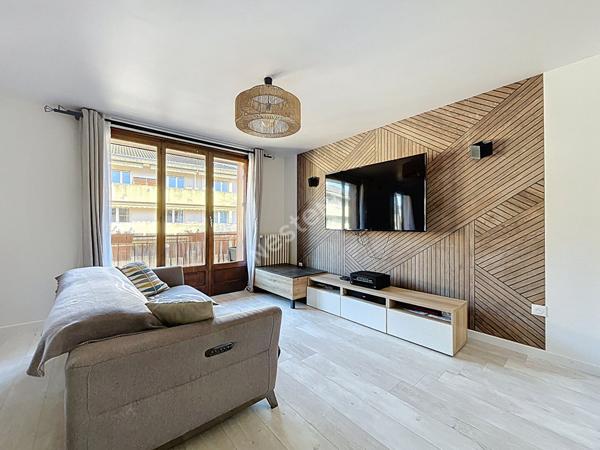 ANNECY _ Appartement 3 pièces de 68 m², avec balcon et cave, à vendre