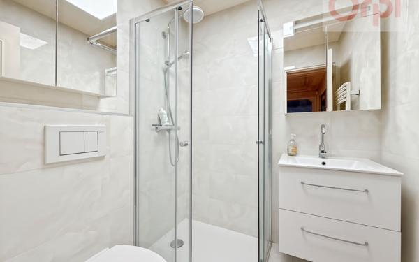 Appartement à vendre    2 pièces • 67 m2 Saint-Laurent-du-Var