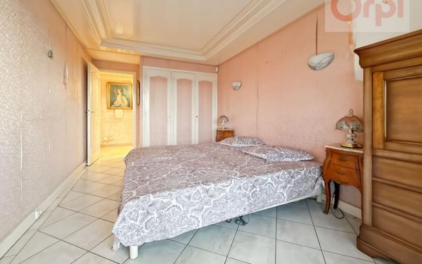 Appartement à vendre    2 pièces • 67 m2 Saint-Laurent-du-Var