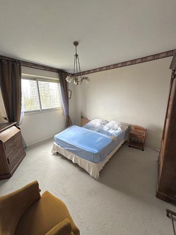 Nantes Beaulieu, allée Beau Rivage, Très bon potentiel pour ce T4 de 92 m2 avec balcons, cave et garage