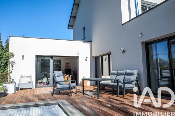 Maison à vendre 7 pièces 202 m² Saint-Brieuc-des-Iffs