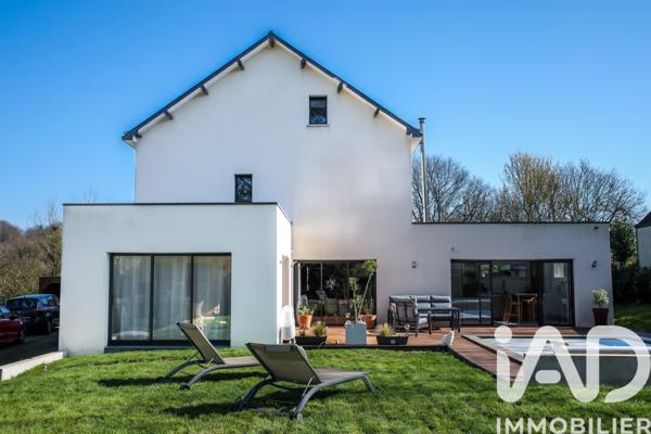 Maison à vendre 7 pièces 202 m² Saint-Brieuc-des-Iffs