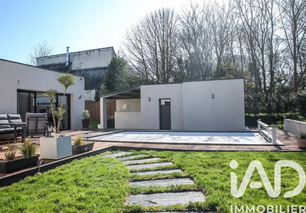 Maison à vendre 7 pièces 202 m² Saint-Brieuc-des-Iffs