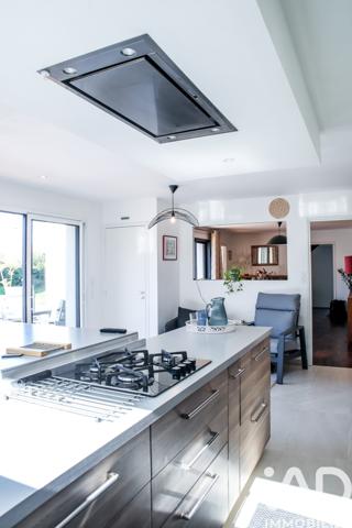 Maison à vendre 7 pièces 202 m² Saint-Brieuc-des-Iffs