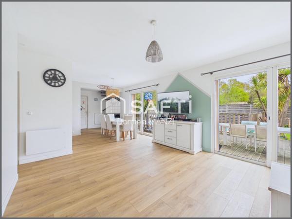 MAISON T5 AVEC PISCINE