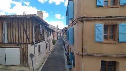 Maison de ville 108 m2, avec jardin, à rénover.
