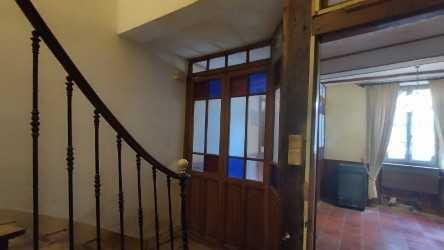 Maison de ville 108 m2, avec jardin, à rénover.