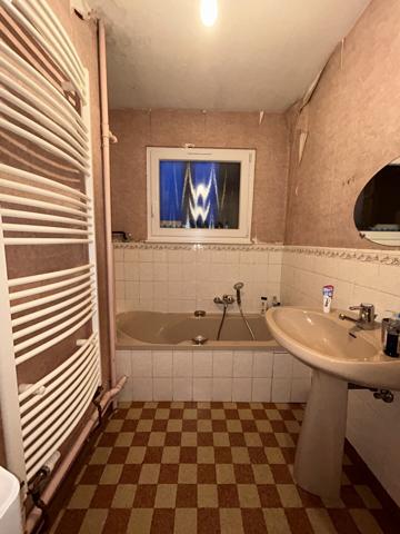 F4, appartement 4 pièces de 72 m2 + une cave à MULHOUSE-BOURTZWILLER