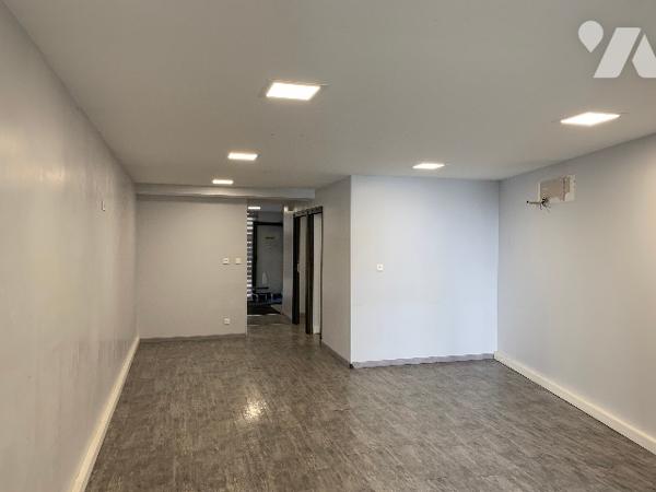 Local Saint Aubin 55 m²