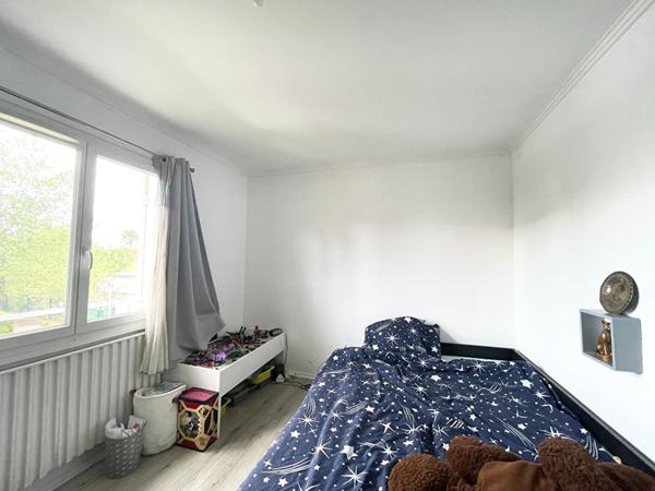 PESSAC - SAINT MARTIN - Maison à étage - 99m2 - 3 chambres - Jardin - Terrasse