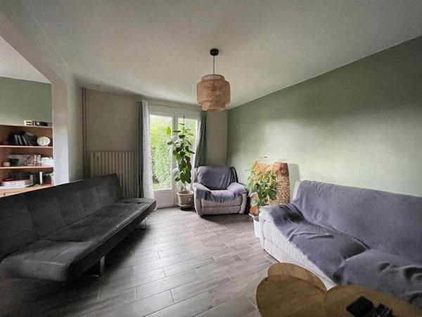 PESSAC - SAINT MARTIN - Maison à étage - 99m2 - 3 chambres - Jardin - Terrasse