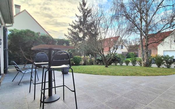 Maison à vendre    9 pièces • 227,16 m2 Yerres