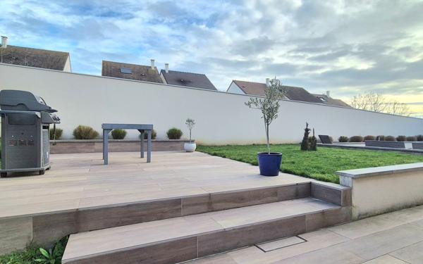 Maison à vendre    9 pièces • 227,16 m2 Yerres