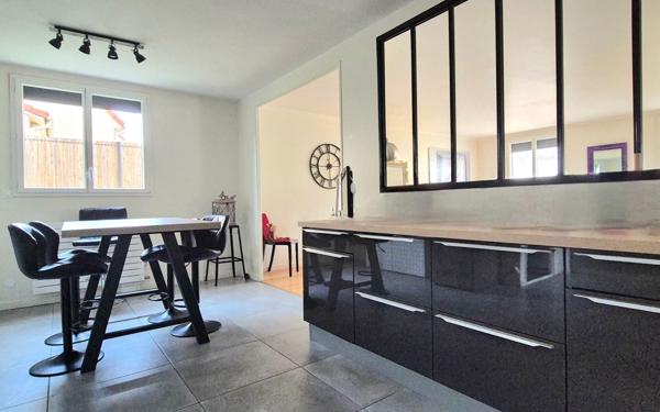 Maison à vendre    9 pièces • 227,16 m2 Yerres