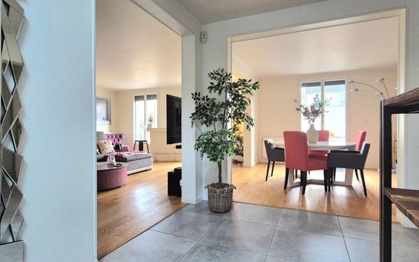 Maison à vendre    9 pièces • 227,16 m2 Yerres