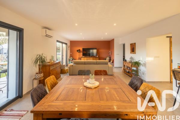 Maison à vendre 4 pièces 142 m² Arles