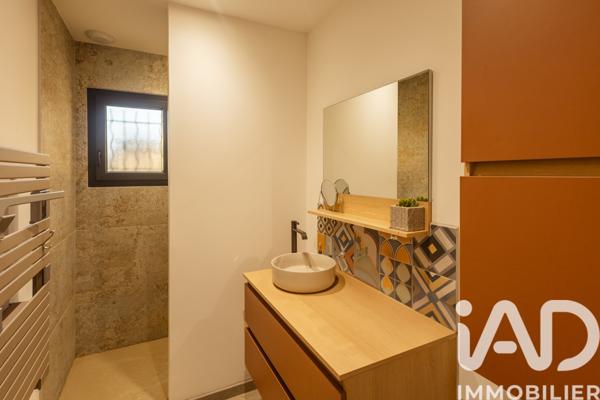 Maison à vendre 4 pièces 142 m² Arles