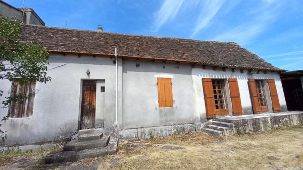 Maison de bourg à 10 minutes de Montpon Ménestérol.