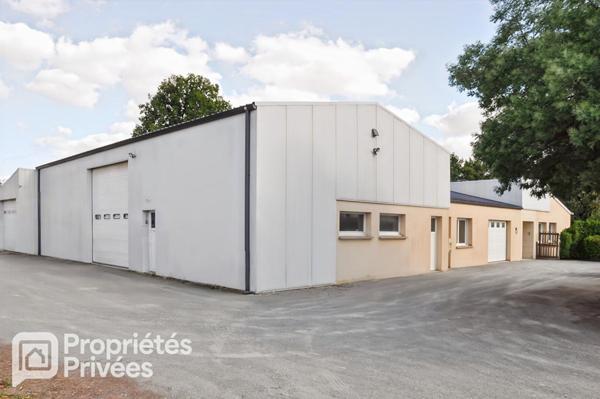 Maison de plain pied - 151 m2- atelier - terrain 2700 m2