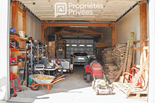 Maison de plain pied - 151 m2- atelier - terrain 2700 m2