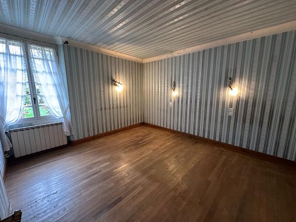 Maison ST AUBIN EN BRAY 7 pièce(s) 120 m2 / Grange 190 m² / Dépendance 60 m²/ Terrain 1983 m²