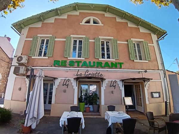 Restaurant 80 couverts emplacement privilégié et enseigne de renom.