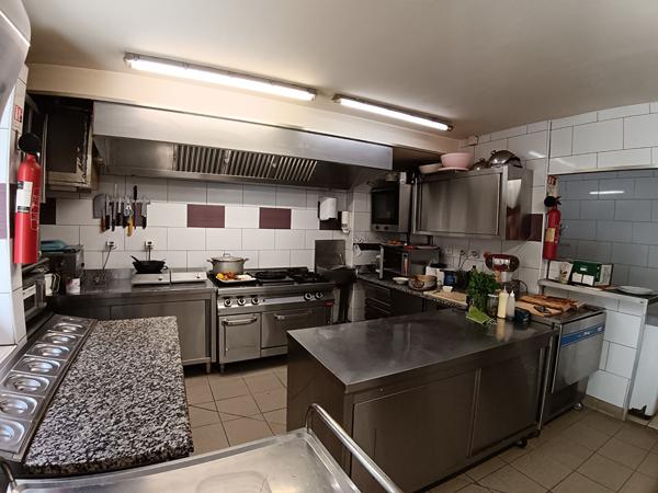 Restaurant 80 couverts emplacement privilégié et enseigne de renom.