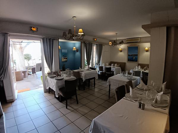 Restaurant 80 couverts emplacement privilégié et enseigne de renom.