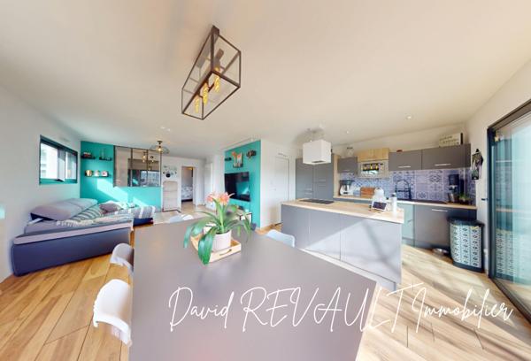 À quelques pas du coeur vivant d'Elven, une élégante parenthèse contemporaine