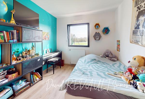 À quelques pas du coeur vivant d'Elven, une élégante parenthèse contemporaine