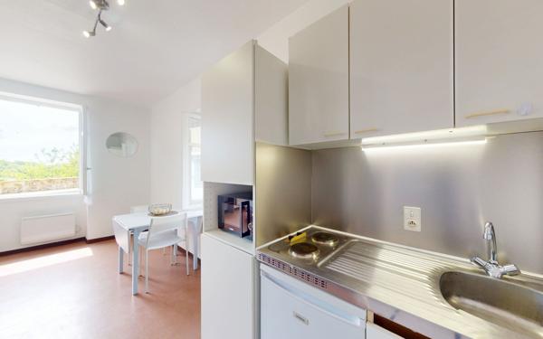 Appartement à louer    1 pièce •  Salmiech